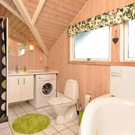 8 Person In Vakantiehuis Hejls