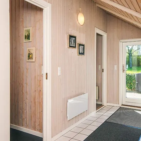 Holiday Home Kirsebærvænget Feriehus Hejls