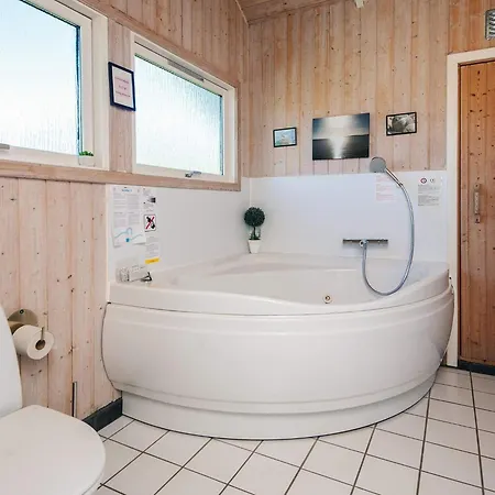 Feriehus Holiday Home Kirsebærvænget